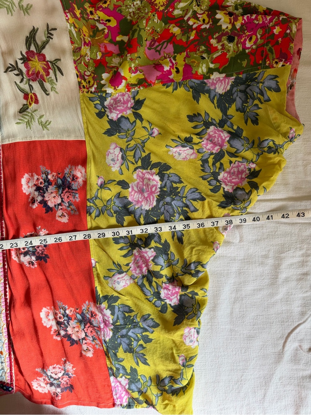 Vincente Floral Embroidered Lace Kimono - Picture 9 of 10